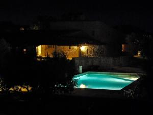 gite-trottevache-ventoux-piscine-nuit